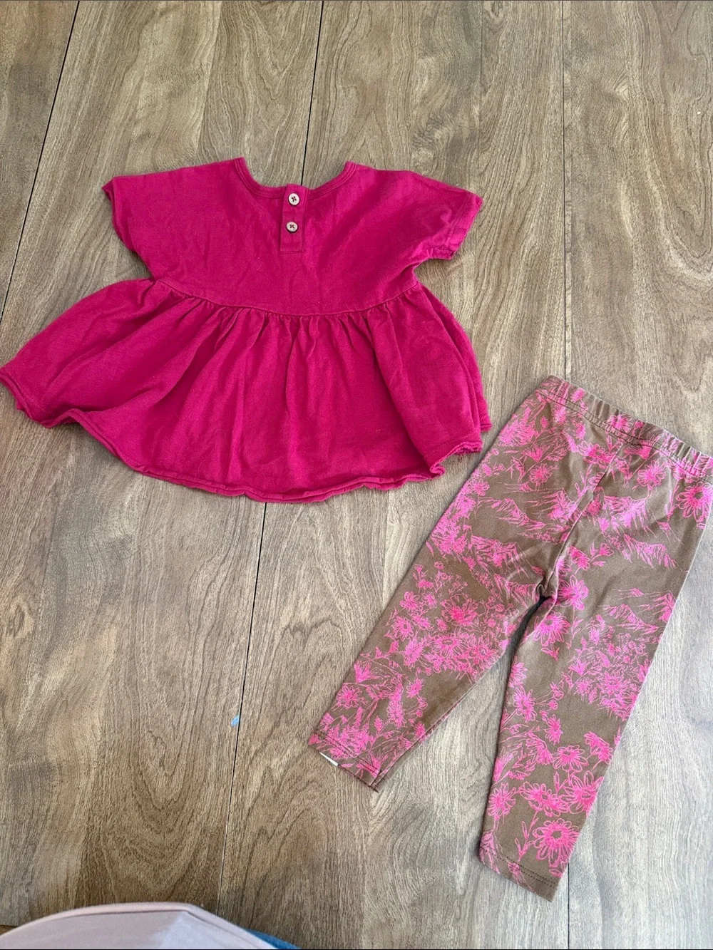 Burt’s Bees - Valley Flowers set Pink Top with Brown Floral Pink Leggings